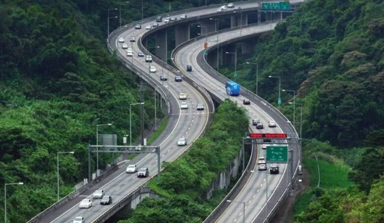 एक्सप्रेसवे की रफ्तार, शहर में जाम का वार—देहरादून में ढाई घंटे का सफर बना साढ़े चार घंटे