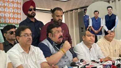 आम आदमी पार्टी छोड़कर BJP जाने वालों पर गद्दार टिप्पणी पर विवाद