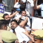 योगी सरकार पर लापरवाही के आरोप, अभ्यर्थियों ने विधानसभा घेराव कर जताया आक्रोश