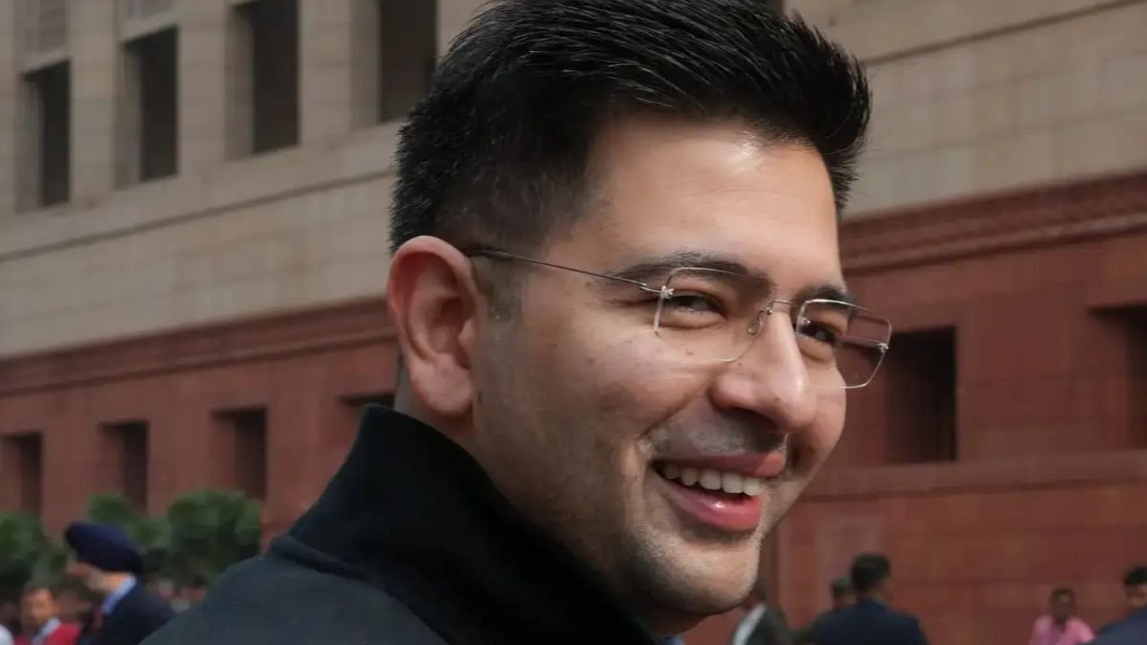 AAP ने राज्यसभा में राघव चड्ढा से छीना उपनेता पद, बड़ा फैसला सामने आया