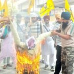 जालंधर में सियासी बवाल, कांग्रेस सांसद सुखजिंदर रंधावा के खिलाफ जोरदार प्रदर्शन