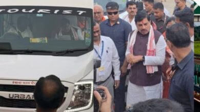 मोहन यादव का अनोखा कदम, जनप्रतिनिधियों के साथ बस में पहुंचे कार्यक्रम स्थल