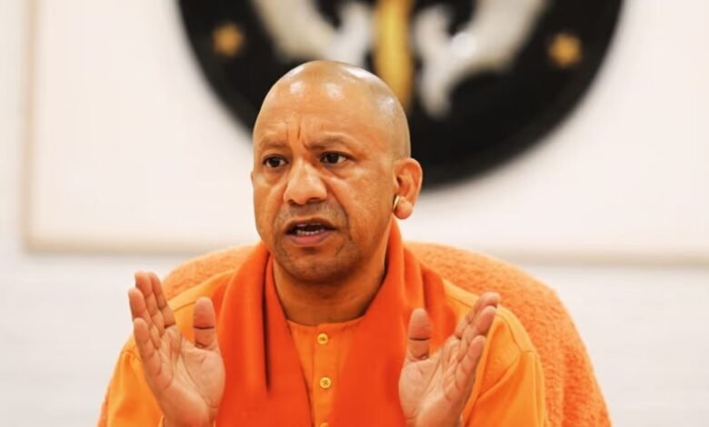सपा सांसद के बयान से गरमाई यूपी राजनीति, CM योगी ने दी कड़ी चेतावनी