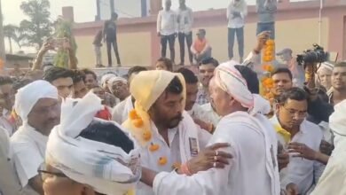 डिंडोरी सामूहिक विवाह में दो विधायकों की अनोखी तस्वीर बनी चर्चा का विषय