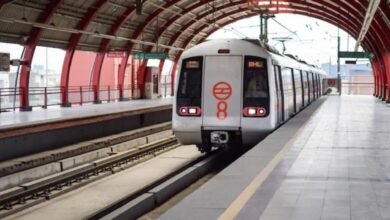 भीड़ कम करने के लिए DMRC ने बढ़ाई मेट्रो सेवाएं यात्रियों को बड़ी राहत