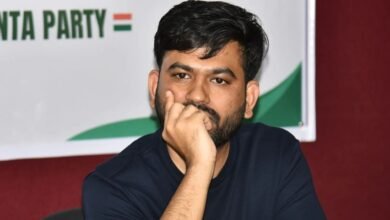 अभिजीत दीपके का बड़ा आरोप, प्रदर्शनकारियों का पानी-बिजली बंद कराने का दावा