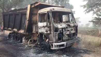 गुरुग्राम: चलते ट्रक में लगी भीषण आग, सेक्टर-66 में मचा हड़कंप, लाखों का सामान जलकर राख