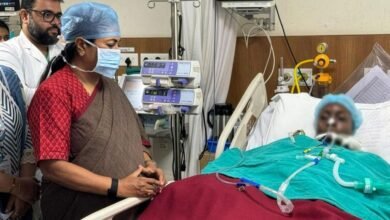 रेखा गुप्ता ने पीड़ितों से मिलकर राहत राशि का किया बड़ा ऐलान