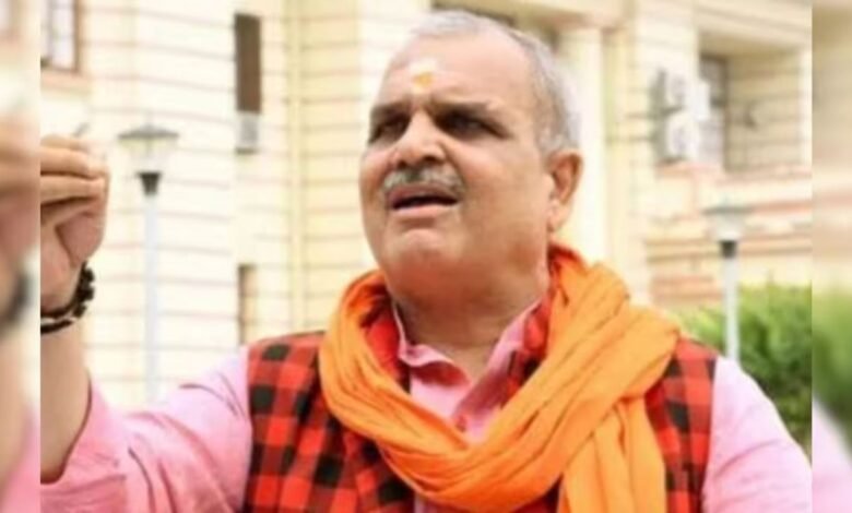 बीजेपी नेता हरि भूषण ठाकुर बचौल को जान से मारने की धमकी, पटना में FIR दर्ज