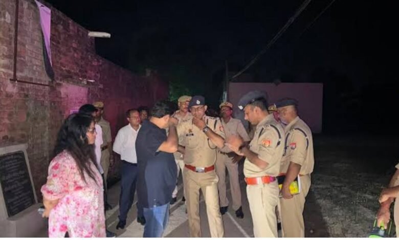 मैनपुरी में खेत की मेड़ बनी खूनी जंग की वजह, गोलीबारी में एक की मौत