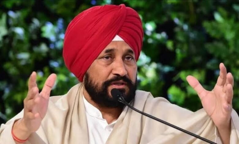 पंजाब पेपर लीक विवाद: छात्र आंदोलन में शामिल होंगे चरणजीत सिंह चन्नी, शिक्षा मंत्री के इस्तीफे की मांग तेज