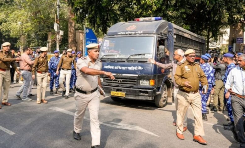 दिल्ली में आतंकी साजिश नाकाम, ISI से जुड़े संदिग्ध मॉड्यूल का भंडाफोड़