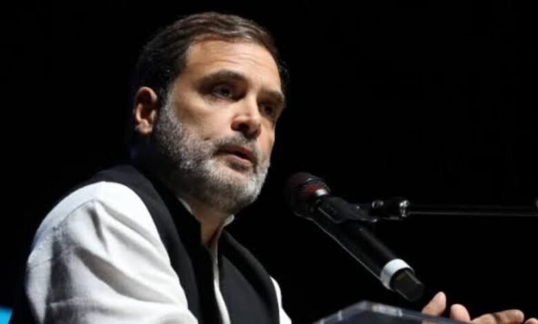 छात्र आंदोलन पर राहुल गांधी का बड़ा हमला, घायल छात्राओं को मीडिया के सामने लाकर सरकार से मांगा जवाब