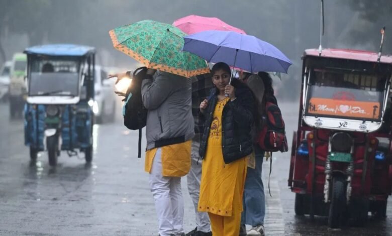 IMD Weather Alert: अगले 4 दिन भारी बारिश का अलर्ट, दिल्ली समेत कई राज्यों में गरज-चमक और तेज हवाओं की चेतावनी
