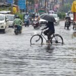 दिल्ली-NCR में बारिश बनी आफत! सड़कें बनीं तालाब, जलभराव और ट्रैफिक जाम से घंटों परेशान रहे लोग