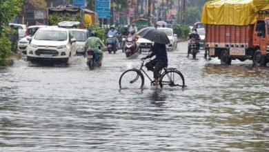 दिल्ली-NCR में बारिश बनी आफत! सड़कें बनीं तालाब, जलभराव और ट्रैफिक जाम से घंटों परेशान रहे लोग