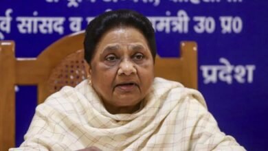 अशोक सिद्धार्थ के बाद अंटू मिश्रा पर गिरी गाज, मायावती ने पार्टी से किया निष्कासित, 2027 चुनाव से पहले सख्ती तेज