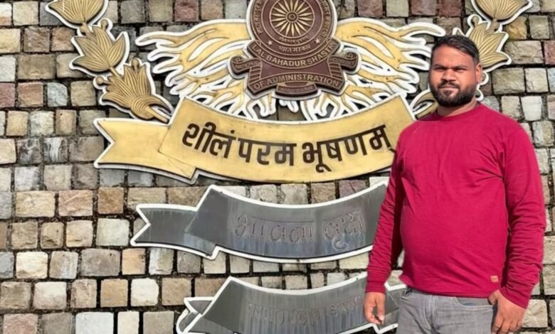 वाराणसी में पकड़ा गया फर्जी IAS, महिला चिकित्सक से ठगी का खुलासा, सोशल मीडिया तस्वीरों से बनाता था नकली पहचान