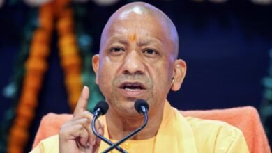 CM Yogi की युवाओं को पाती: आत्मनिर्माण से राष्ट्रनिर्माण तक का दिया संदेश