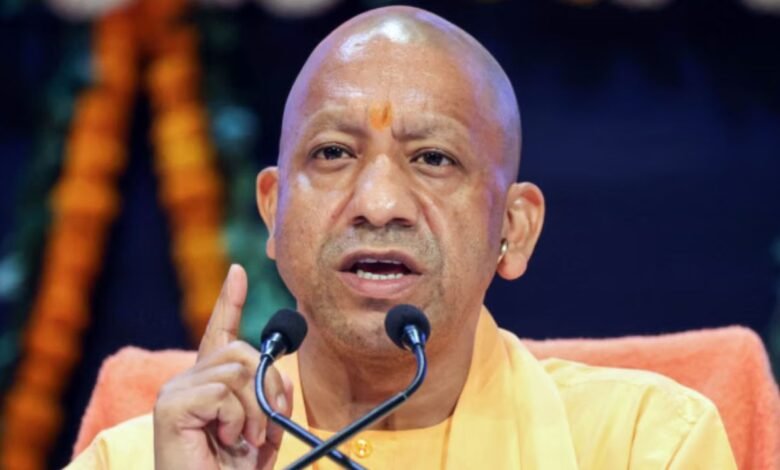 CM Yogi की युवाओं को पाती: आत्मनिर्माण से राष्ट्रनिर्माण तक का दिया संदेश