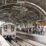 दिल्ली मेट्रो से सफर करने वालों के लिए जरूरी सूचना, लग सकती हैं लंबी कतारें