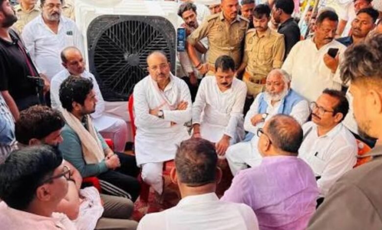 उमाशंकर सिंह का राजकीय सम्मान से अंतिम संस्कार, अंतिम विदाई में उमड़ा जनसैलाब; फूट-फूटकर रोए मंत्री