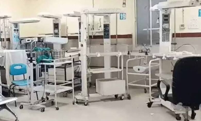 SNCU में अचानक आग लगने से मची अफरा-तफरी, तीन नवजात झुलसे, जबलपुर किया गया रेफर