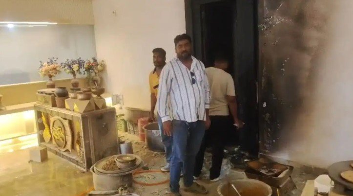 Damoh Hotel Cylinder Blast: दमयंती पैलेस में कैटरिंग के दौरान फटा गैस सिलेंडर, एक की मौत; कई झुलसे