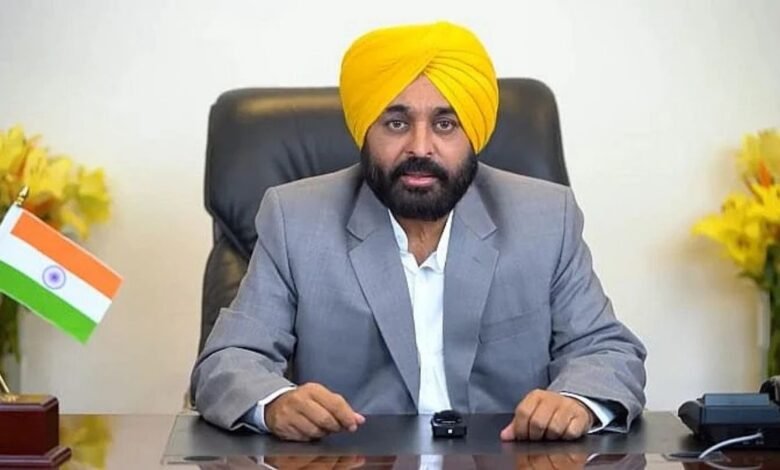 पंजाब पुलिस में बड़ा फेरबदल, 8 IPS और 12 PPS अधिकारियों के तबादले, कई जिलों के SSP बदले