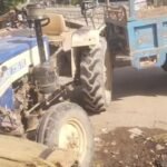 सिरसा में ट्रक ने मारी ट्रैक्टर ट्राली को टक्कर, दोनों वाहन पलटे