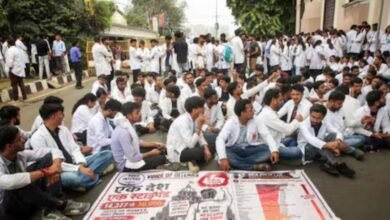भोपाल में स्टाइपेंड बढ़ाने की मांग पर इंटर्न डॉक्टरों का आंदोलन तीसरे दिन जारी, OPD सेवाएं रहेंगी बंद