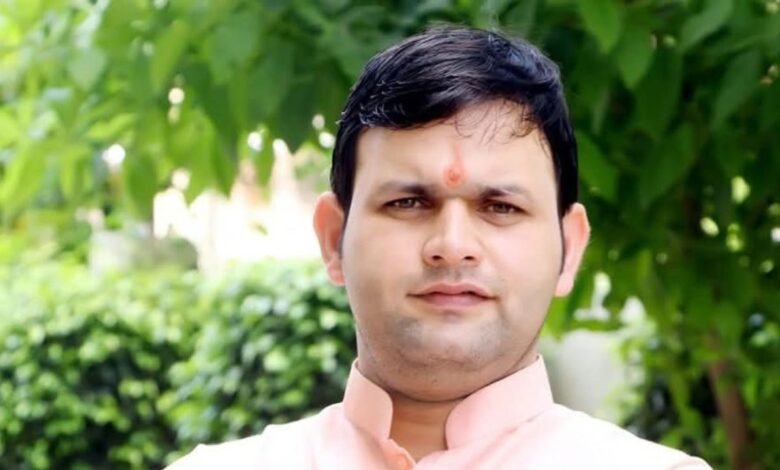 खेल मंत्री गौरव गौतम ने महिला क्रिकेट टीम को स्वर्ण पदक जीतने पर दी हार्दिक बधाई, कहा, देश को अपनी बेटियों पर गर्व
