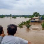 देश के कई राज्यों में भारी बारिश का कहर, चारधाम यात्रा रुकी; नदियां उफान पर