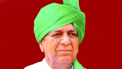 चौधरी देवीलाल: कोई यूं ही ताऊ नहीं बन जाता, आम लोगों से जुड़ी उनकी ये कहानियां आज भी याद