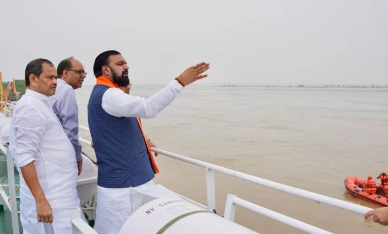 काजीकोरैया-राघोपुर तटबंध पर हाई अलर्ट, CM सम्राट चौधरी पहुंचे ग्राउंड जीरो