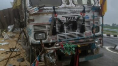 नशे से भरा ट्रक दूसरे ट्रक से टकराया, इसके बाद खुला राज