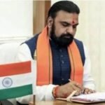 बिहार बाढ़ राहत के लिए CM सम्राट चौधरी ने दान की एक महीने की सैलरी, नितिन नबीन ने दिए ₹6.35 लाख