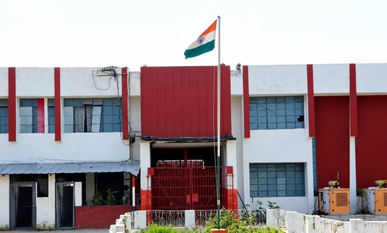 बिहार जेल में बड़ा खेल! बेल किसी और को, जेल से निकल गया कोई और