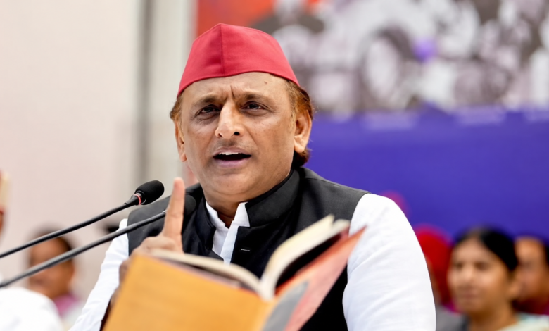संविधान दिवस पर सपा खोलेगी 2027 के चुनावी पत्ते, अखिलेश यादव जारी करेंगे ‘पीडीए का प्रणपत्र