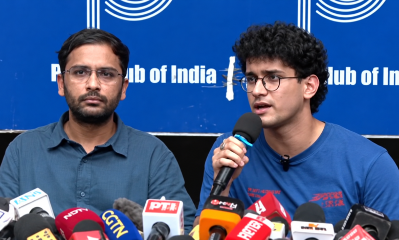 PLEASE REMOVE THE  SEO टाइटल आशुतोष रांका का आरोप, BJP ने इमरजेंसी को पीछे छोड़ा ## मेटा डिस्क्रिप्शन CJP नेता आशुतोष रांका ने रिहाई के बाद BJP सरकार पर इमरजेंसी से भी सख्त हालात बनाने का आरोप लगाया। जानें प्रेस कॉन्फ्रेंस की प्रमुख बातें। ## URL स्लग `ashutosh-ranka-cjp-press-conference-emergency-bjp`