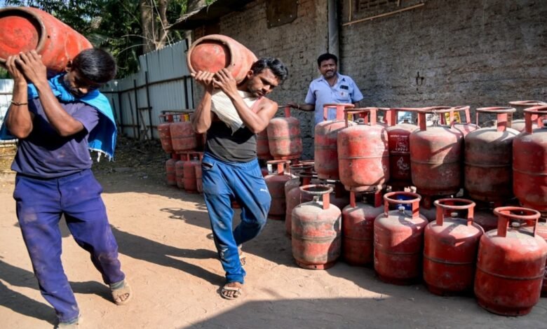 The method of gas supply is set to change in this UP city; PNG will reach 2,500 households.