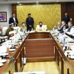 मुख्यमंत्री ने गुरुग्राम में विकास परियोजनाओं की समीक्षा बैठक के दौरान दिए आदेश