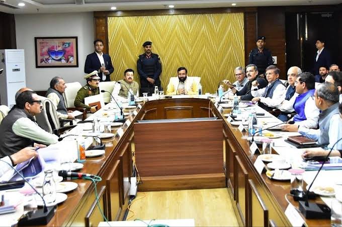मुख्यमंत्री ने गुरुग्राम में विकास परियोजनाओं की समीक्षा बैठक के दौरान दिए आदेश